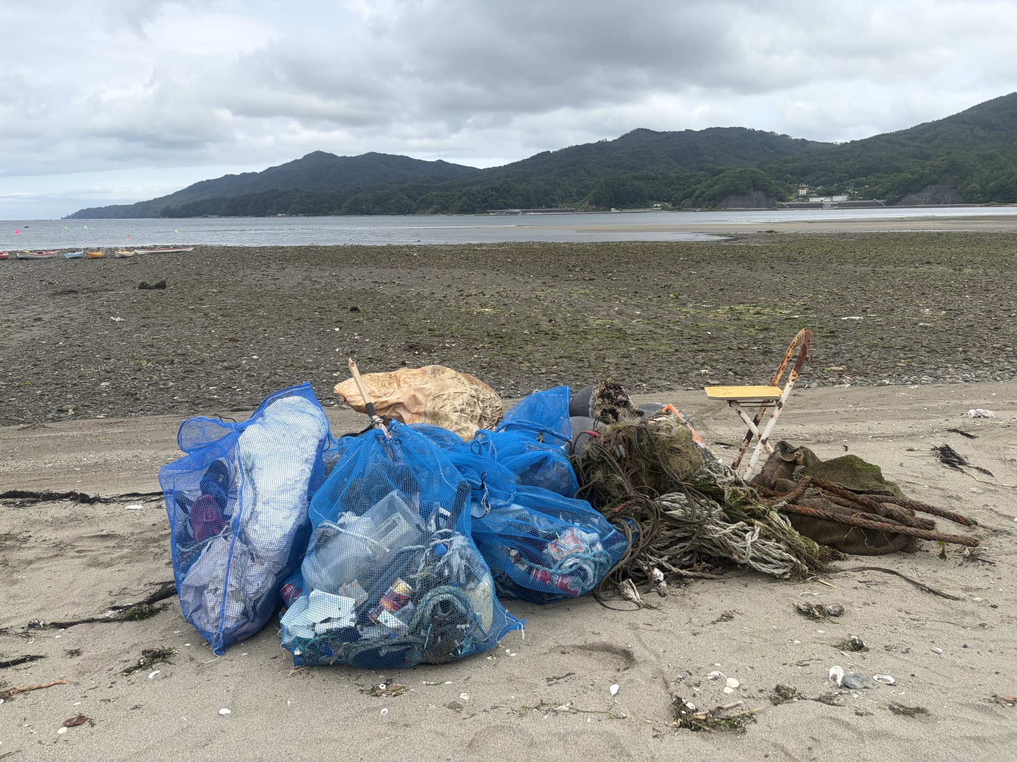 津軽石川河口(西)